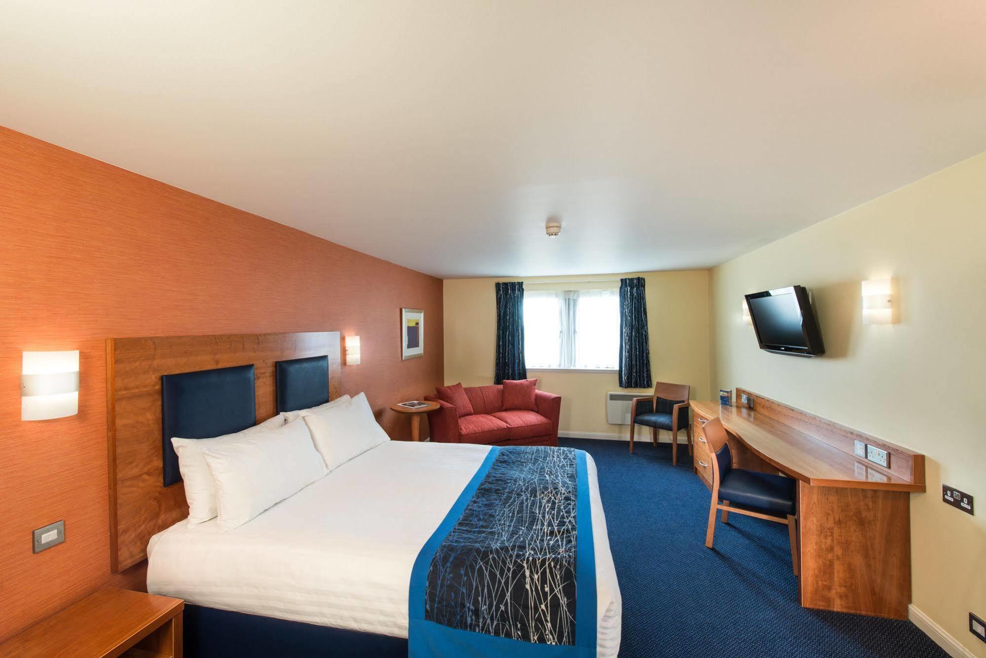Leonardo Inn Aberdeen Airport Dyce Exterior foto